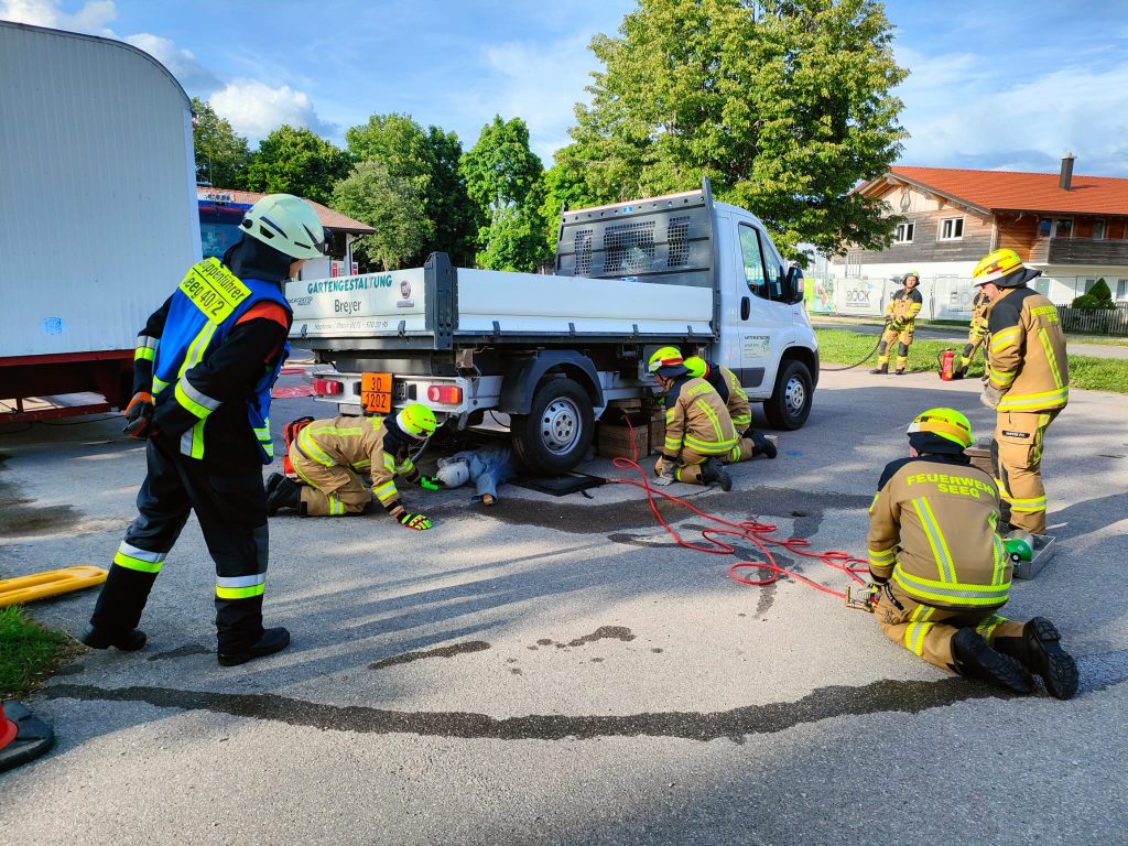 Nachwuchsgruppe bei der praktischen Abschlussprüfung